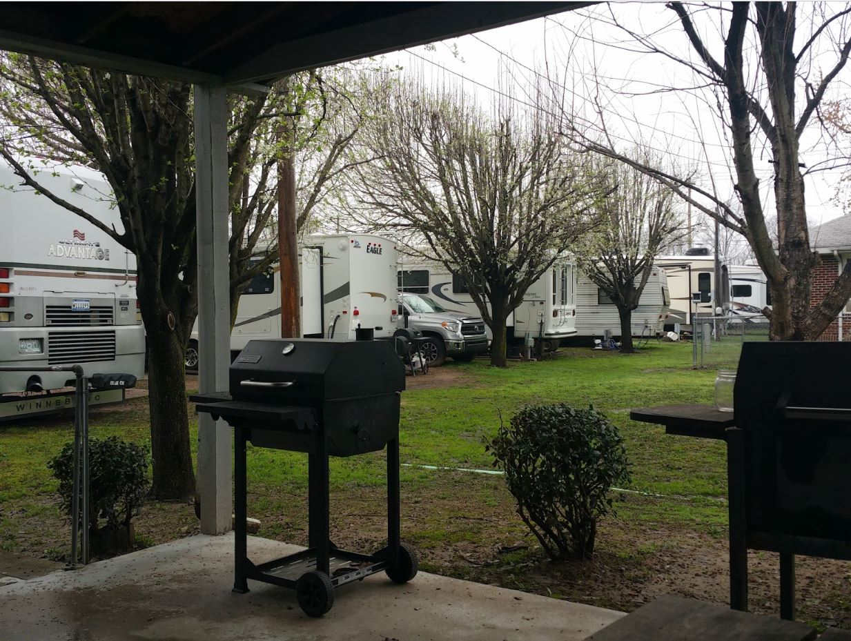 North Little Rock RV Park community area